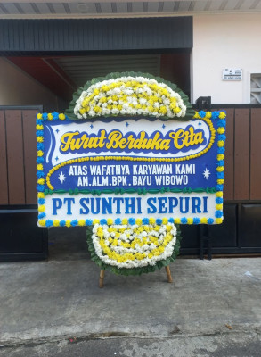Papan Bunga Duka di Lambung Bukik